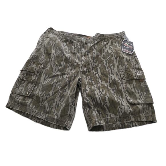Mossy Oak Cargo Shorts Men 46 Green Camo Bottomland Vintage Hunting Outdoors NWT - Picture 1 of 11